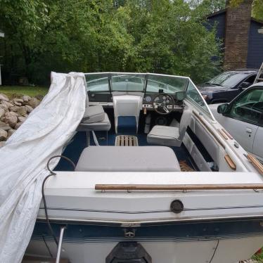 1987 Rinker 17ft boat