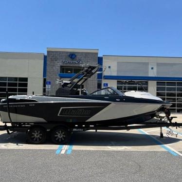 2019 Malibu 23 lsv