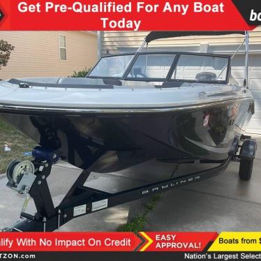 2023 Bayliner element m17