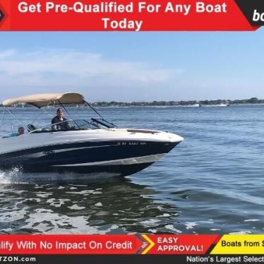 2016 Sea Ray 220 sundeck