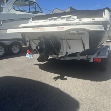 2016 Bayliner 215deckboat