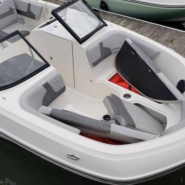 2022 Bayliner vr6 ob