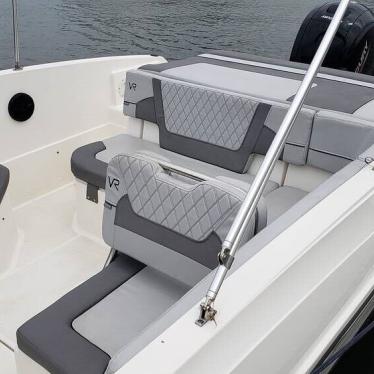 2022 Bayliner vr6 ob