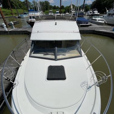 1988 Carver 2897 mariner