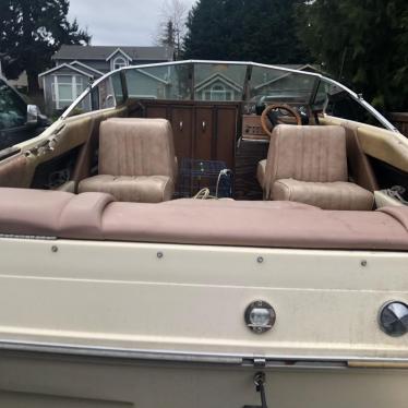 1984 Sea Ray 19ft boat