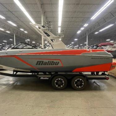 2018 Malibu 23 lsv