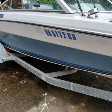 1986 Four Winns 19ft boat