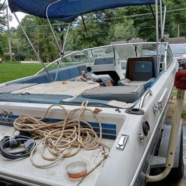 1986 Four Winns 19ft boat