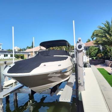 2005 Sea Ray 240 sundeck