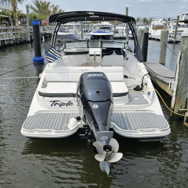 2021 Sea Ray 270sdxob