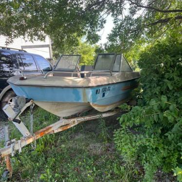 1982 Sea Ray 16ft boat