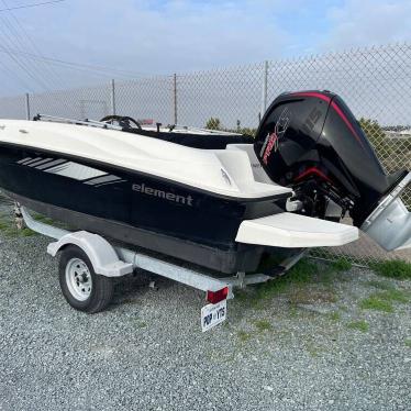 2022 Bayliner element e18