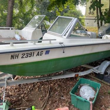 1975 Starcraft 15ft boat