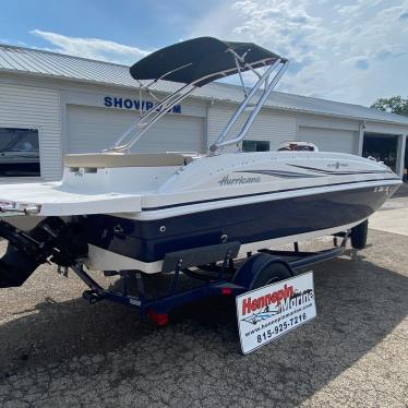 2015 Hurricane sundeck sport 188 io