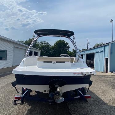 2015 Hurricane sundeck sport 188 io