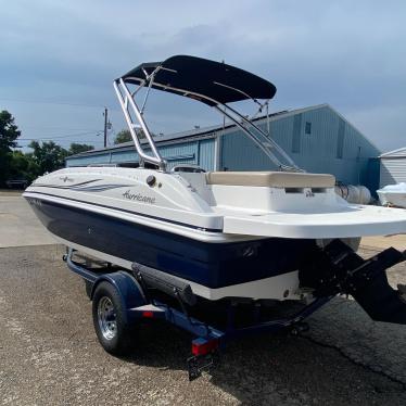 2015 Hurricane sundeck sport 188 io