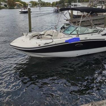 2010 Hurricane 2200 sundeck