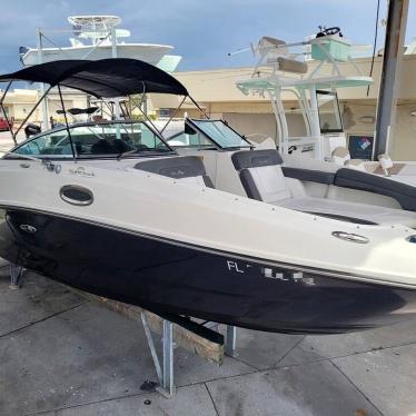 2011 Sea Ray 260 sundeck