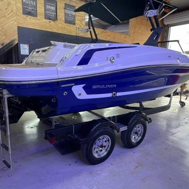 2021 Bayliner vr5