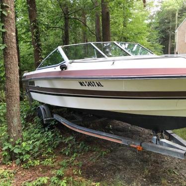 1985 Sea Ray 19ft boat