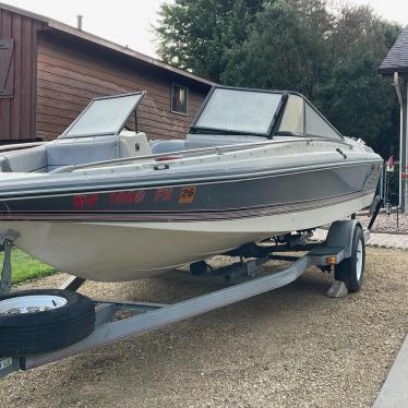 1988 Starcraft 18ft boat