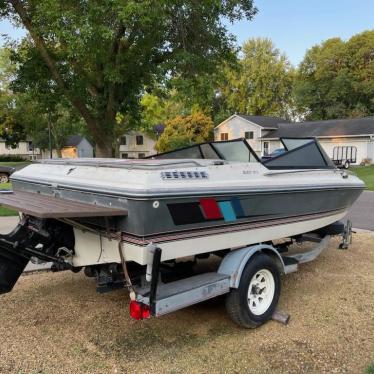 1988 Starcraft 18ft boat