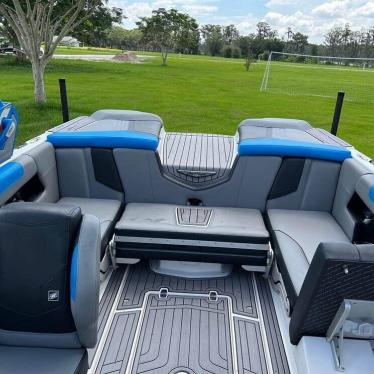 2020 Nautique g21