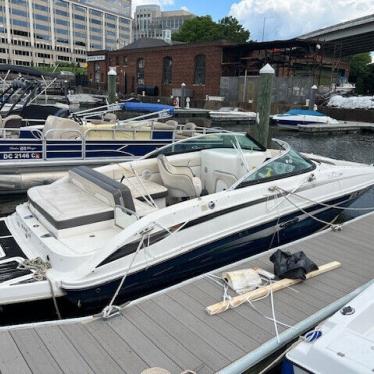 2012 Sea Ray sun deck