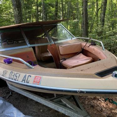 1984 Glastron 16ft boat