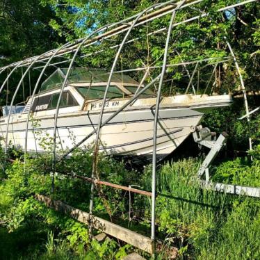 Marathon 24' Boat Located In East Wareham, MA - No Trailer 1989
