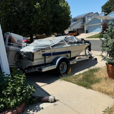 1979 Crestliner 15ft boat