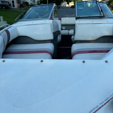 1993 Sea Ray 19ft boat