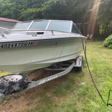 1987 Rinker 16ft boat