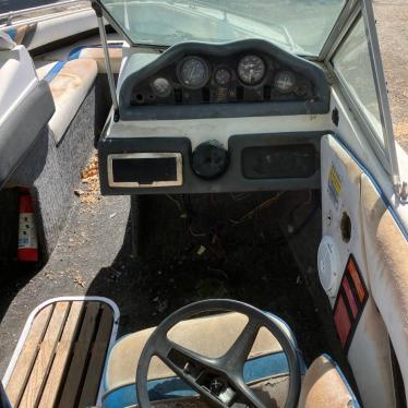 1991 Sea Ray 18ft boat