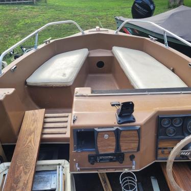 1976 Larson 18ft boat