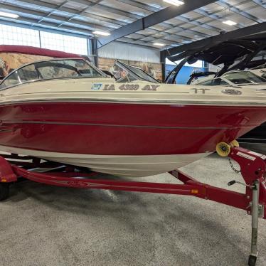 2004 Sea Ray 200 select