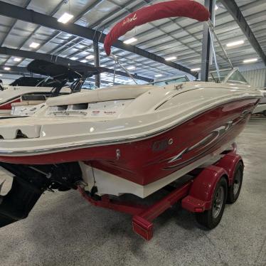 2004 Sea Ray 200 select