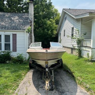 1983 Bayliner 19ft boat