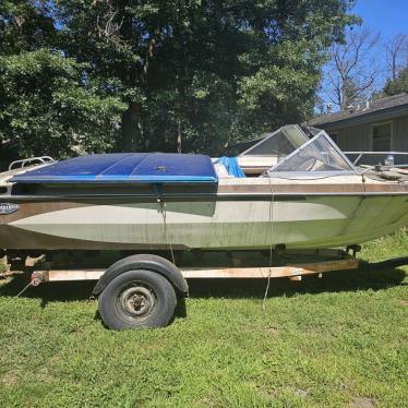 1977 Glastron 16ft boat