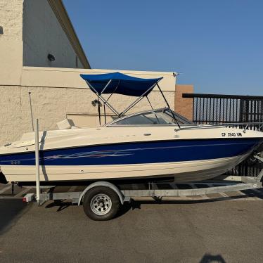 2006 Bayliner 212