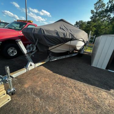 2000 Hurricane 24ft boat