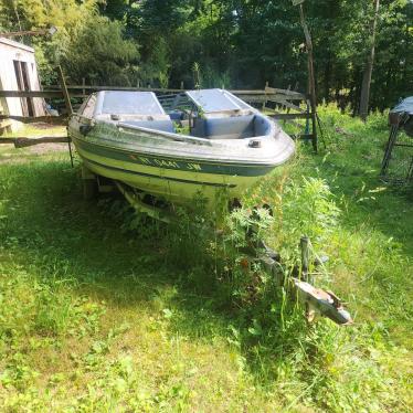 1987 Bayliner 17ft boat