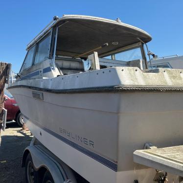 1985 Bayliner 21ft boat