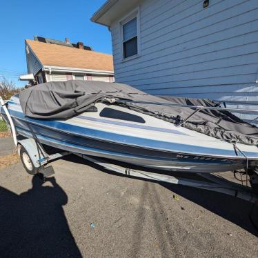 1989 Bayliner 19ft boat