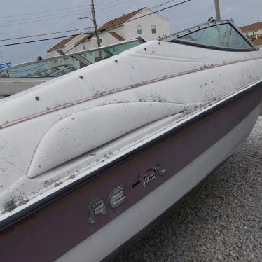 1993 Regal 20ft boat