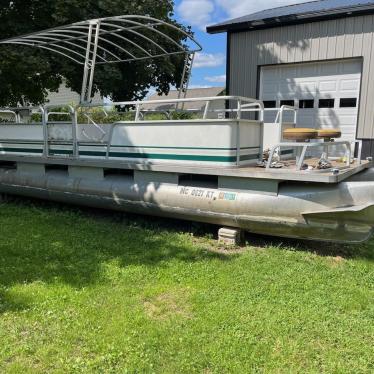 1988 Sylvan 19ft pontoon boat