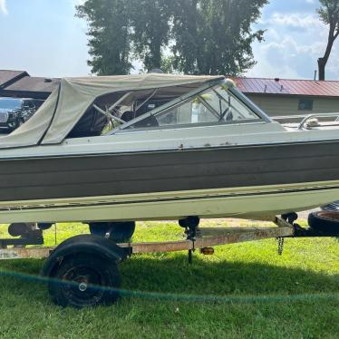 1978 Crestliner 16ft boat