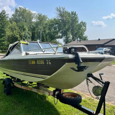 1978 Crestliner 16ft boat