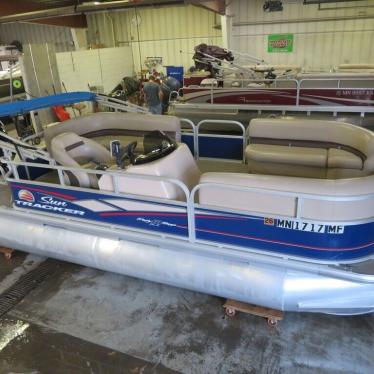 2018 Sun Tracker partybarge18dlxpontoon