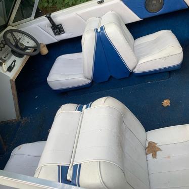 1986 Four Winns 16ft boat